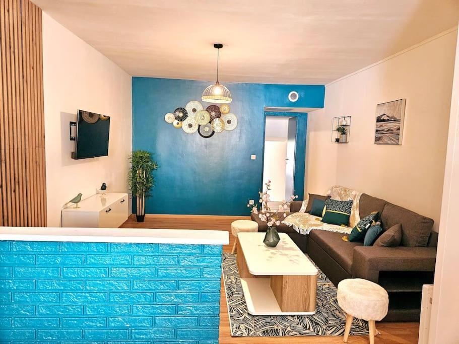 Spacieux Et Charmant Appartement De 47 M2 ชาร์เลอวิลล์-เมซิแยร์ ภายนอก รูปภาพ