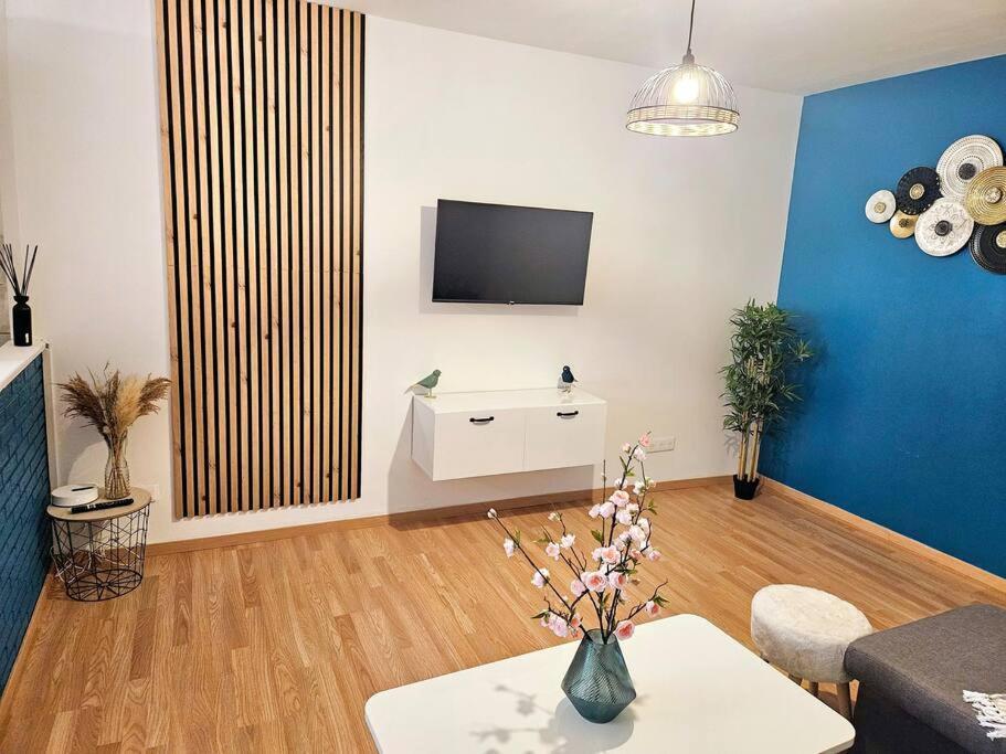 Spacieux Et Charmant Appartement De 47 M2 ชาร์เลอวิลล์-เมซิแยร์ ภายนอก รูปภาพ